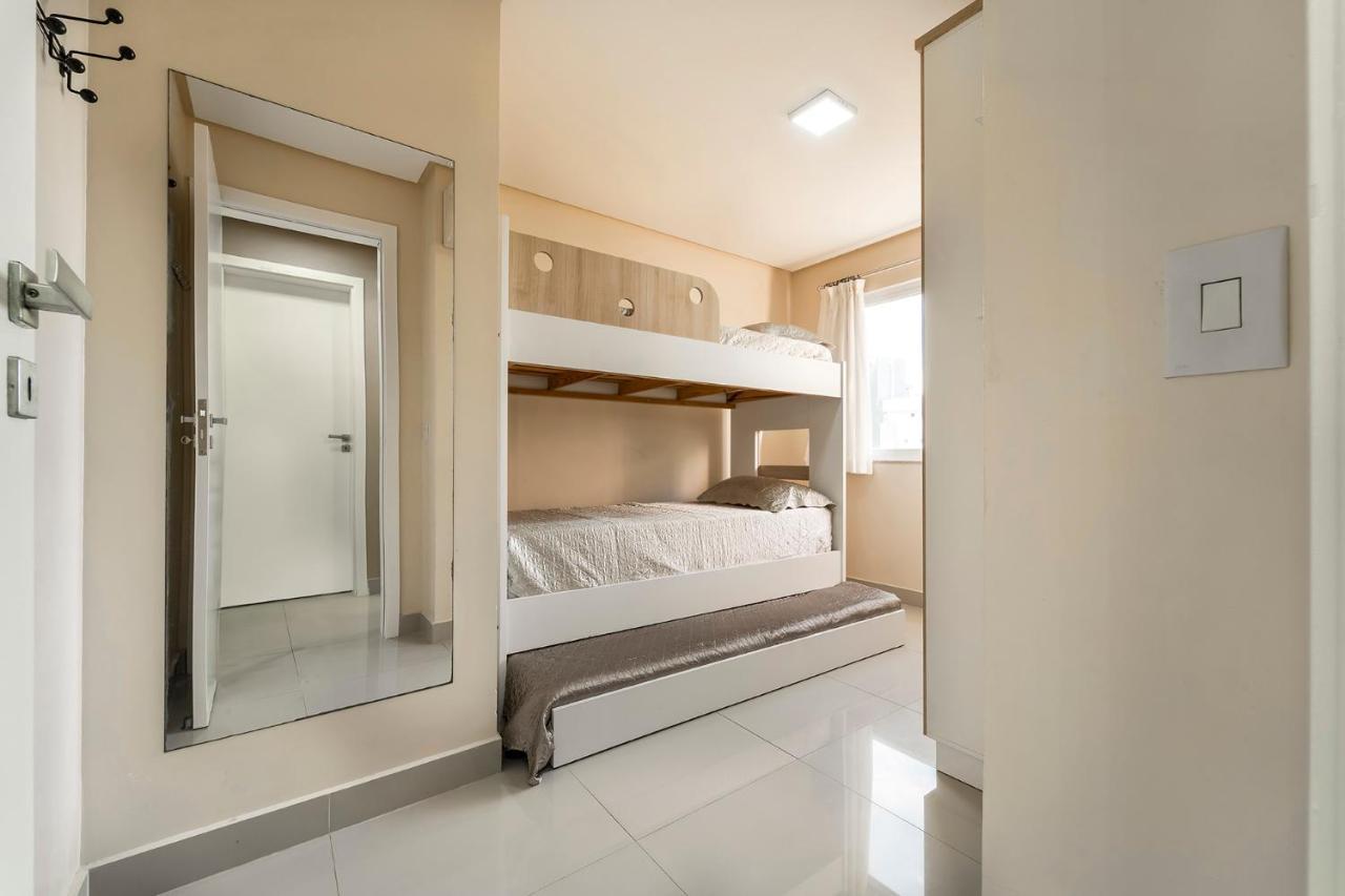 Lindo apartamento no centro de Bombinhas Exterior foto